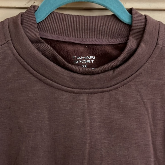 🔥🔥🔥Tahari Sport Sweatshirt w/ Front Zip Pockets, Double Stand Up Neck, MORE! - Picture 3 of 10